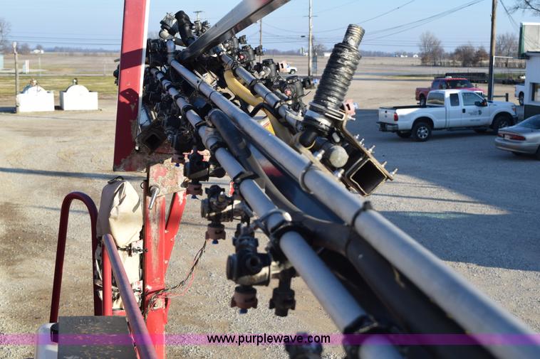 image for item I8538 2008 Miller Nitro 4240 self-propelled sprayer