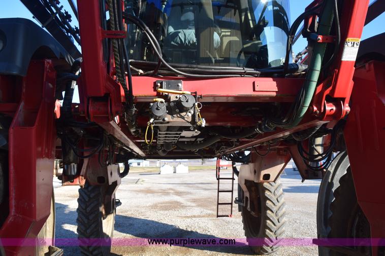 image for item I8538 2008 Miller Nitro 4240 self-propelled sprayer