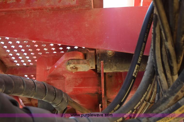 image for item I8538 2008 Miller Nitro 4240 self-propelled sprayer