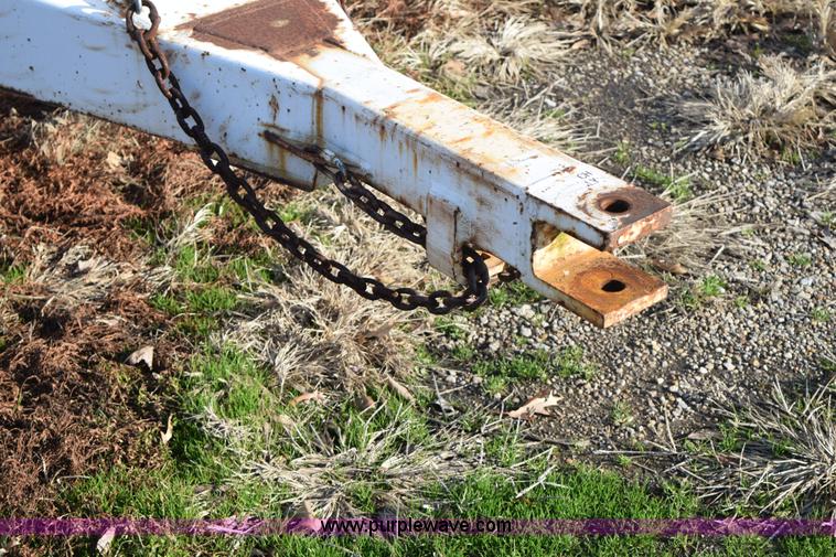 image for item I8541 Willmar Super 500 dry fertilizer spreader