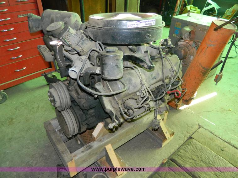 image for item AQ9353 Chevrolet 6.2L diesel engine