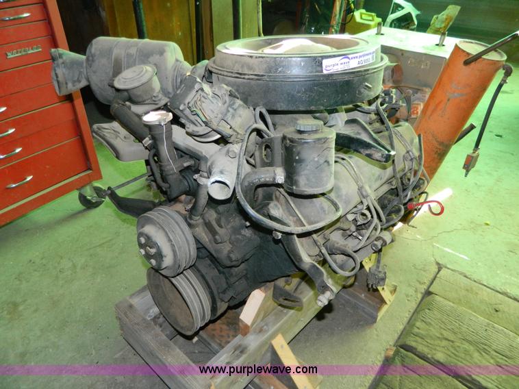 image for item AQ9353 Chevrolet 6.2L diesel engine