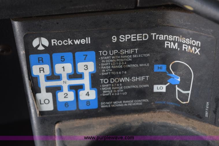 image for item E6012 1995 Freightliner FLD cab and chassis