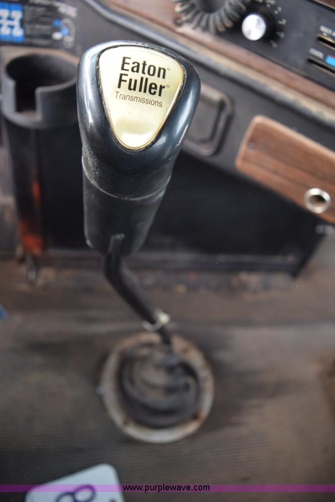 image for item E6012 1995 Freightliner FLD cab and chassis