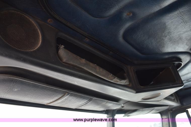 image for item E6012 1995 Freightliner FLD cab and chassis