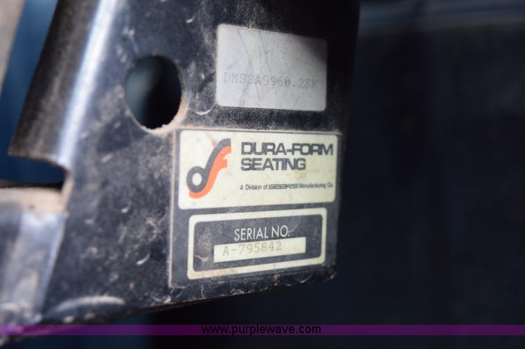 image for item E6012 1995 Freightliner FLD cab and chassis