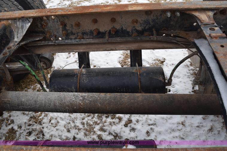 image for item E6012 1995 Freightliner FLD cab and chassis