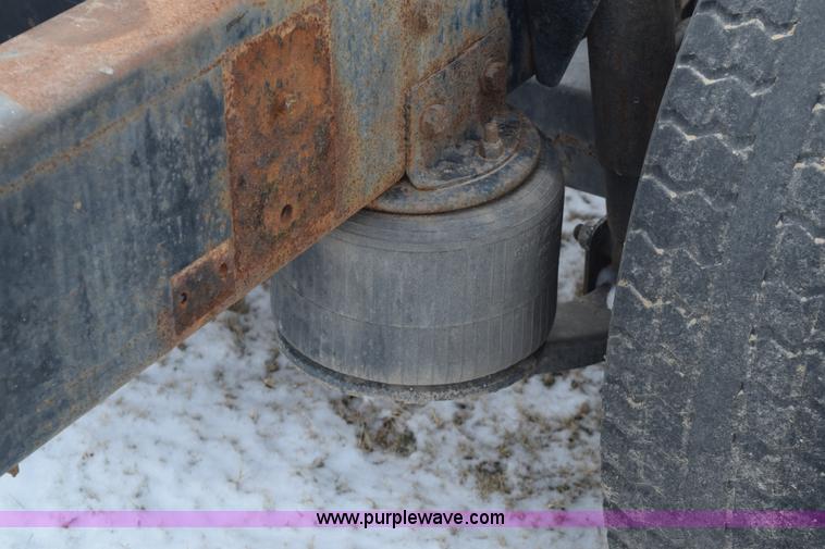 image for item E6012 1995 Freightliner FLD cab and chassis