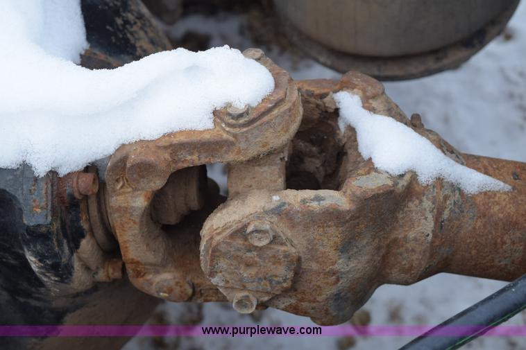 image for item E6012 1995 Freightliner FLD cab and chassis