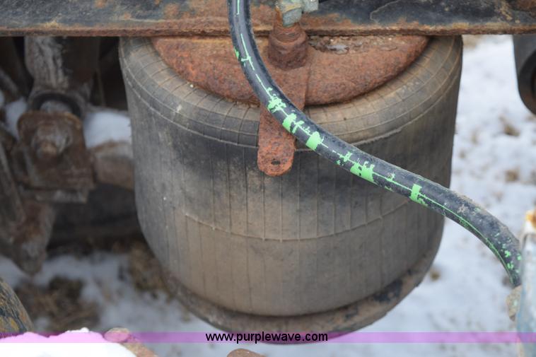 image for item E6012 1995 Freightliner FLD cab and chassis