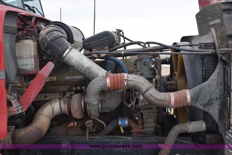 image for item E6012 1995 Freightliner FLD cab and chassis