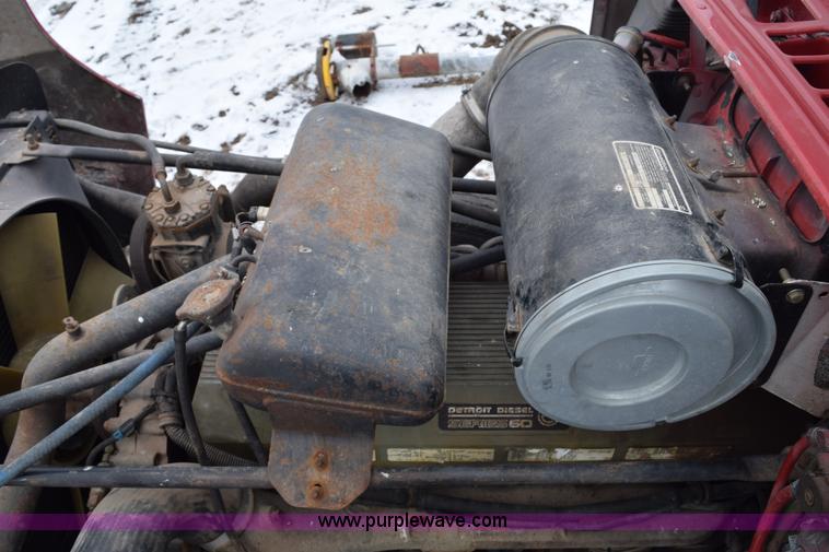 image for item E6012 1995 Freightliner FLD cab and chassis