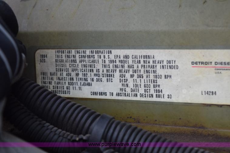 image for item E6012 1995 Freightliner FLD cab and chassis