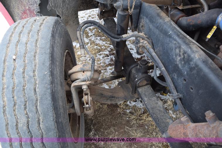 image for item E6012 1995 Freightliner FLD cab and chassis