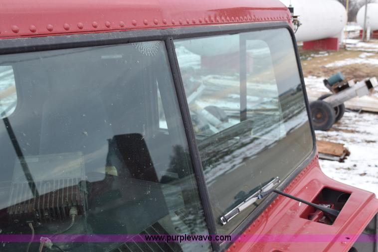 image for item E6012 1995 Freightliner FLD cab and chassis