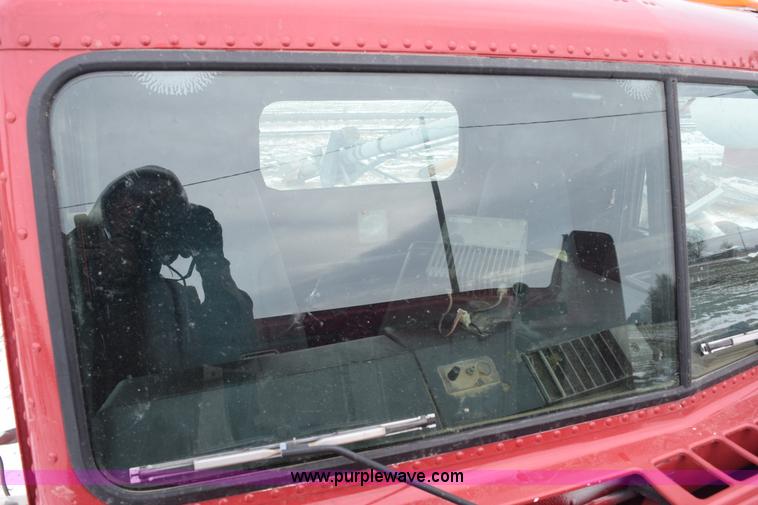 image for item E6012 1995 Freightliner FLD cab and chassis