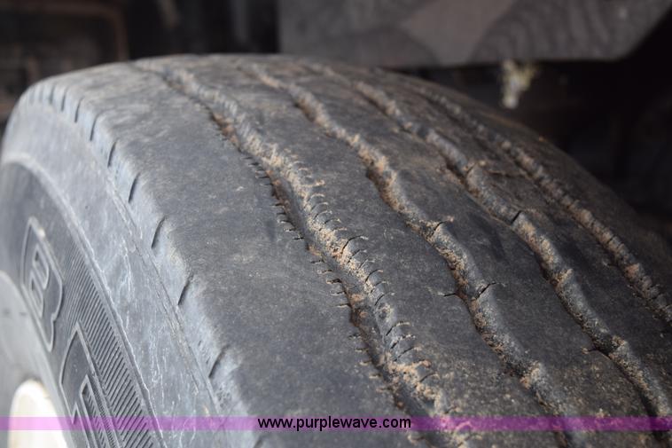 image for item E6012 1995 Freightliner FLD cab and chassis