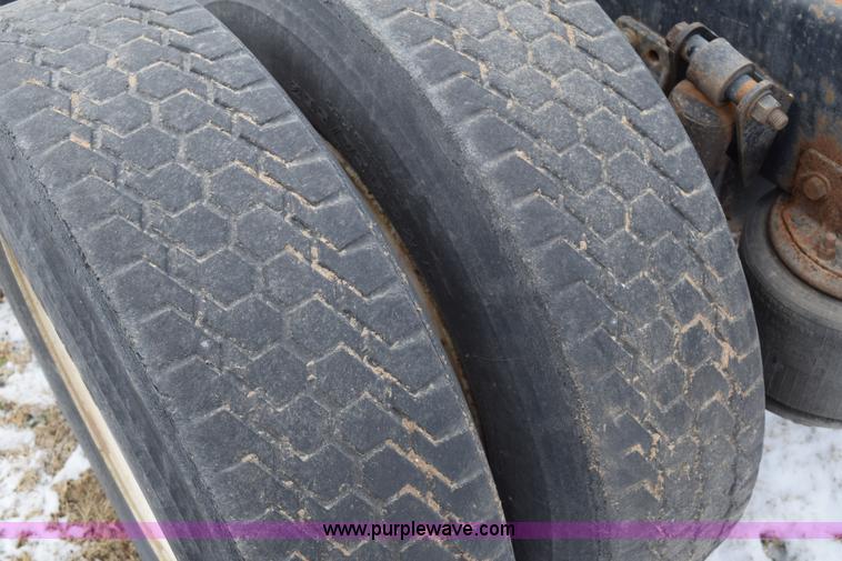 image for item E6012 1995 Freightliner FLD cab and chassis