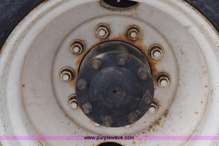 image for item E6012 1995 Freightliner FLD cab and chassis