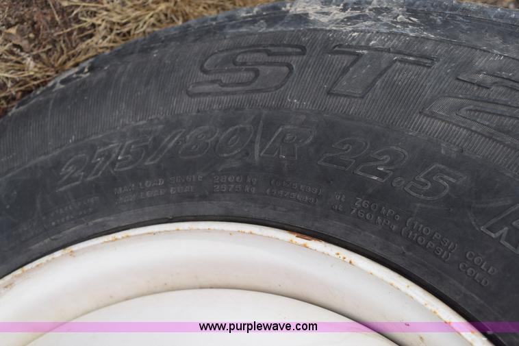 image for item E6012 1995 Freightliner FLD cab and chassis