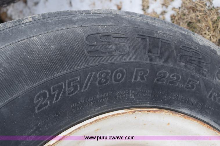 image for item E6012 1995 Freightliner FLD cab and chassis