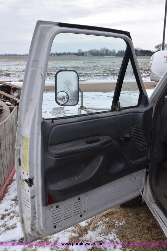 image for item E6046 1993 Ford F350 XL service truck