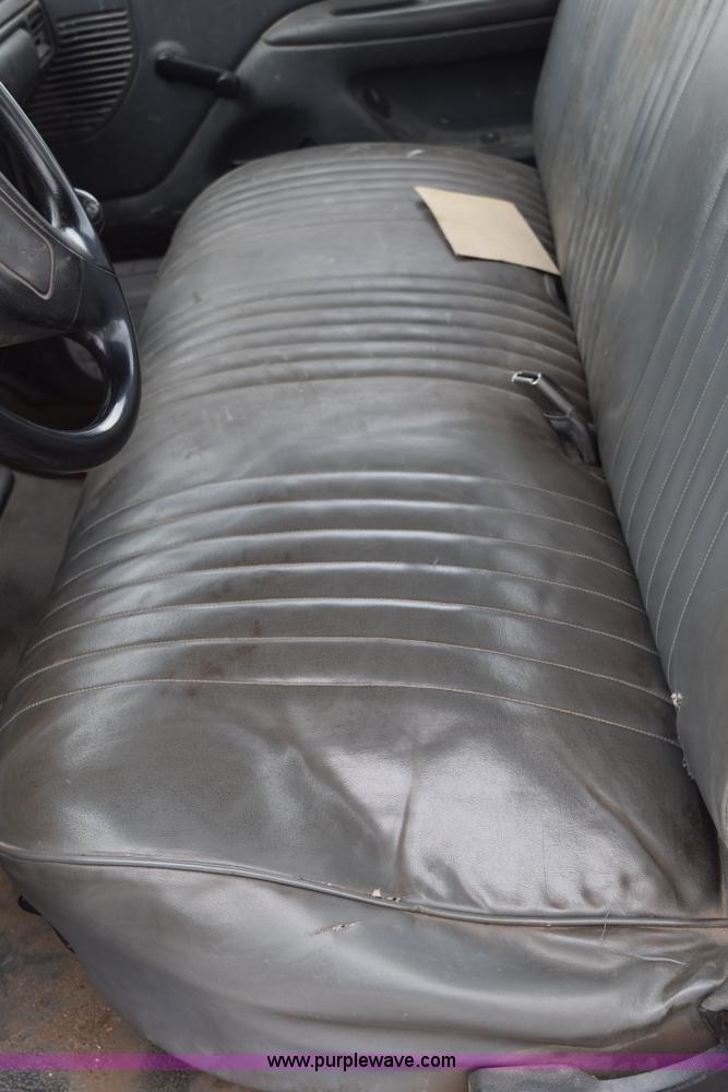 image for item E6046 1993 Ford F350 XL service truck