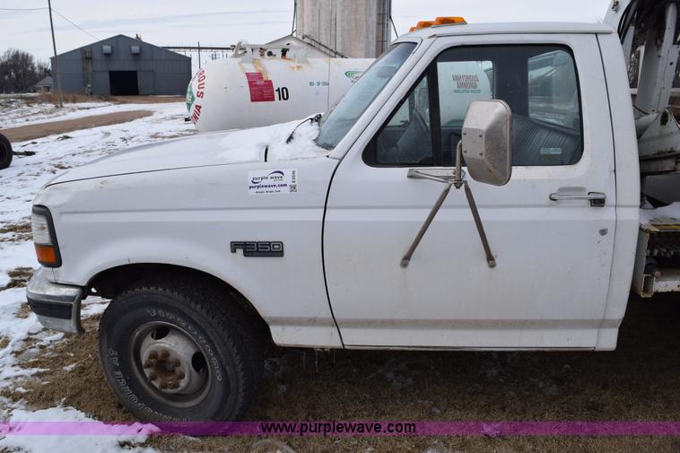 image for item E6046 1993 Ford F350 XL service truck
