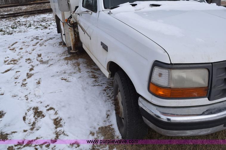 image for item E6046 1993 Ford F350 XL service truck