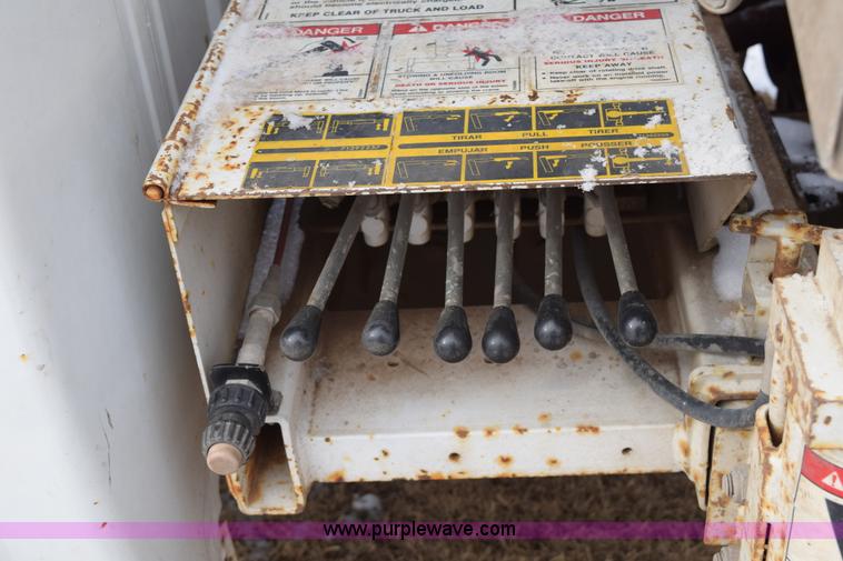 image for item E6046 1993 Ford F350 XL service truck