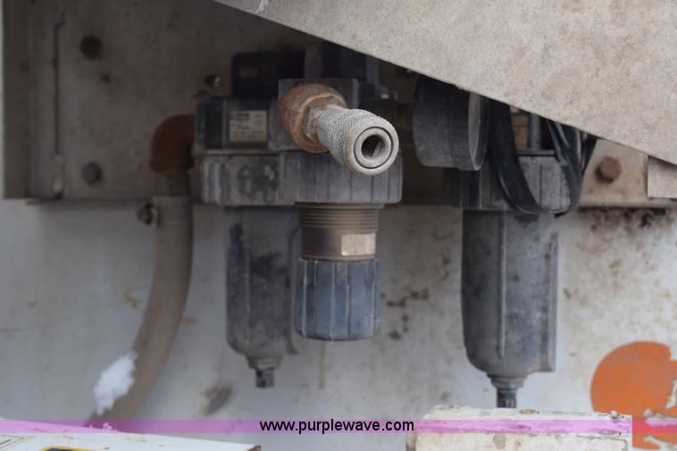 image for item E6046 1993 Ford F350 XL service truck