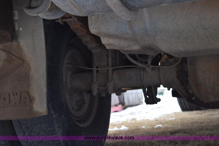 image for item E6046 1993 Ford F350 XL service truck