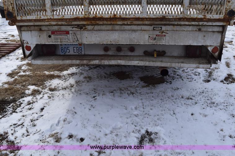 image for item E6046 1993 Ford F350 XL service truck