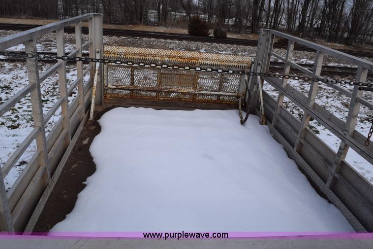 image for item E6046 1993 Ford F350 XL service truck