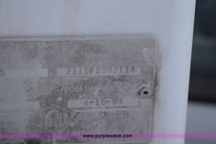 image for item E6046 1993 Ford F350 XL service truck