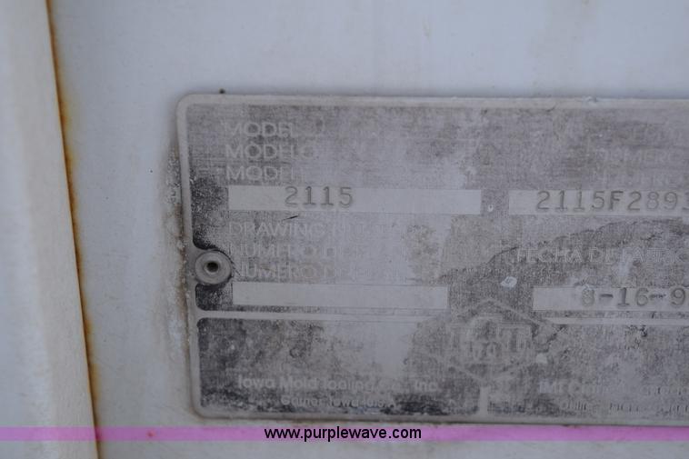 image for item E6046 1993 Ford F350 XL service truck