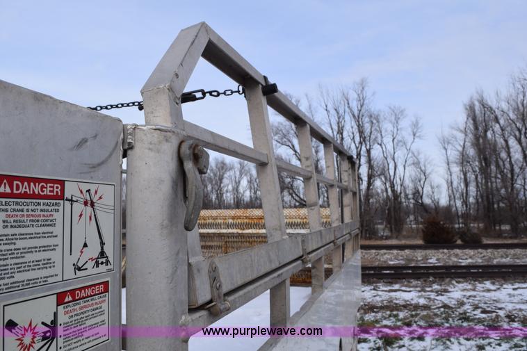 image for item E6046 1993 Ford F350 XL service truck