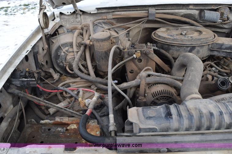 image for item E6046 1993 Ford F350 XL service truck