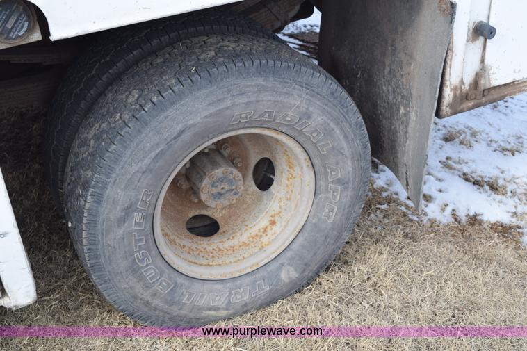 image for item E6046 1993 Ford F350 XL service truck