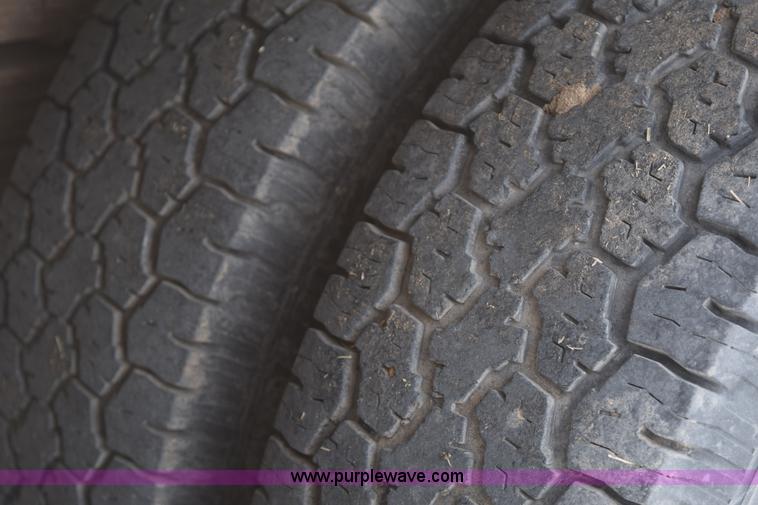 image for item E6046 1993 Ford F350 XL service truck