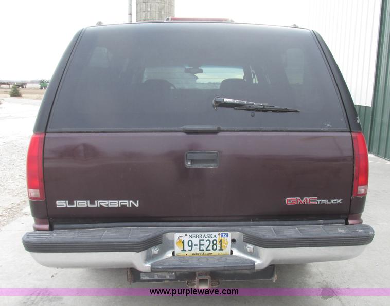 image for item G9840 1997 GMC Suburban 1500 SLT