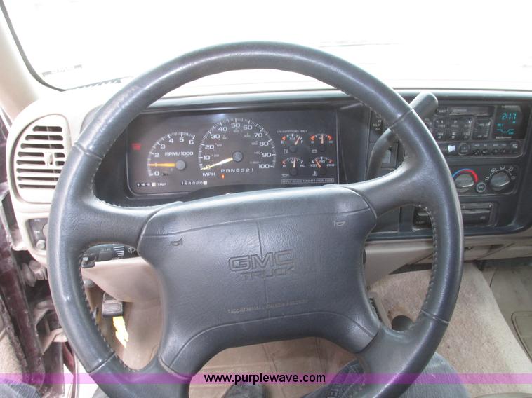 image for item G9840 1997 GMC Suburban 1500 SLT