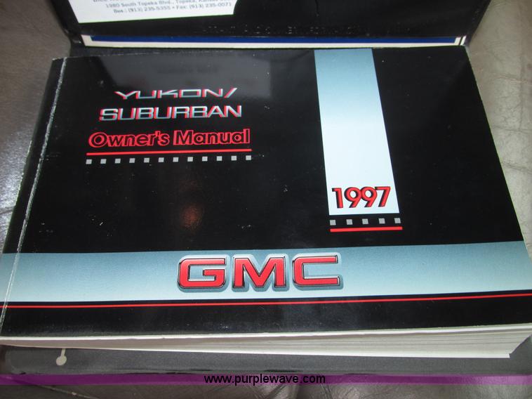 image for item G9840 1997 GMC Suburban 1500 SLT