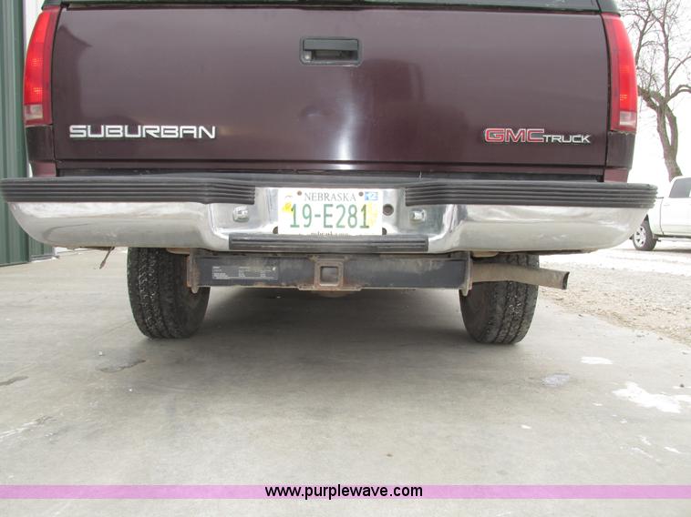 image for item G9840 1997 GMC Suburban 1500 SLT