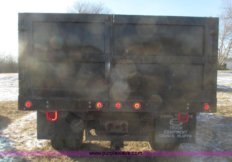 image for item G9846 1977 Ford F350 Custom dump bed truck