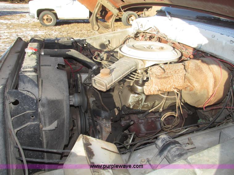 image for item G9846 1977 Ford F350 Custom dump bed truck