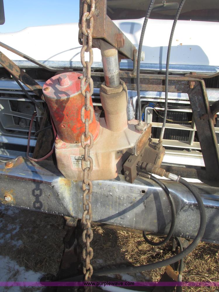 image for item G9846 1977 Ford F350 Custom dump bed truck