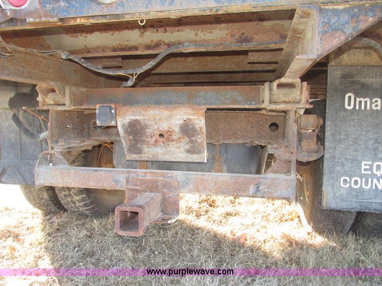 image for item G9846 1977 Ford F350 Custom dump bed truck