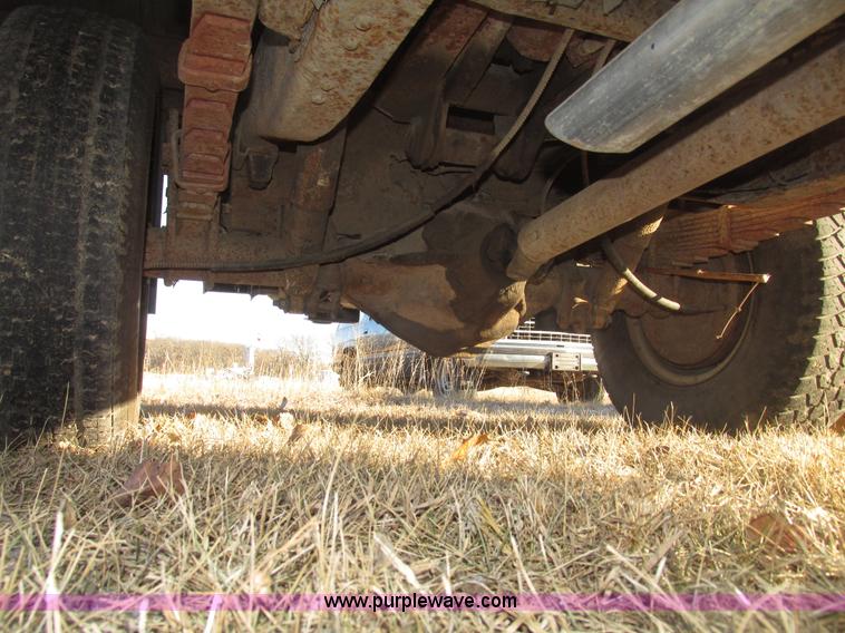 image for item G9846 1977 Ford F350 Custom dump bed truck