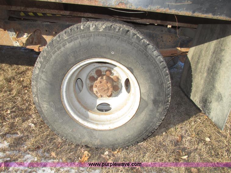 image for item G9846 1977 Ford F350 Custom dump bed truck